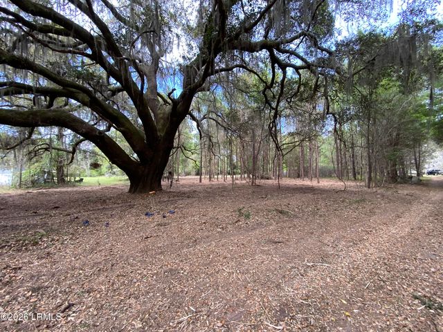33 Pearl Harbor Lane, St. Helena Island, SC 29920
