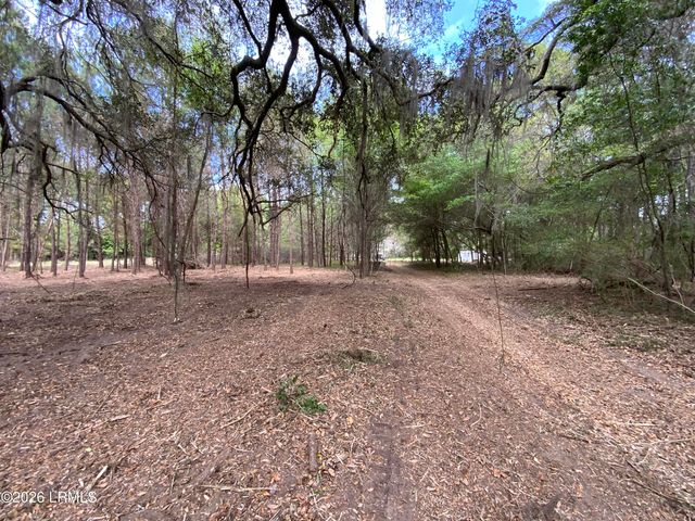 33 Pearl Harbor Lane, St. Helena Island, SC 29920