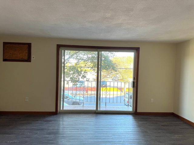 484 Western Ave B4, Lynn, MA 01904