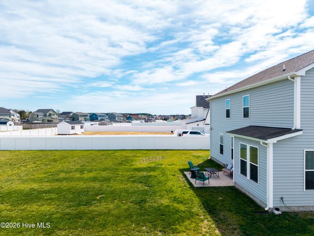 418 Campus Drive, Moyock, NC 27958