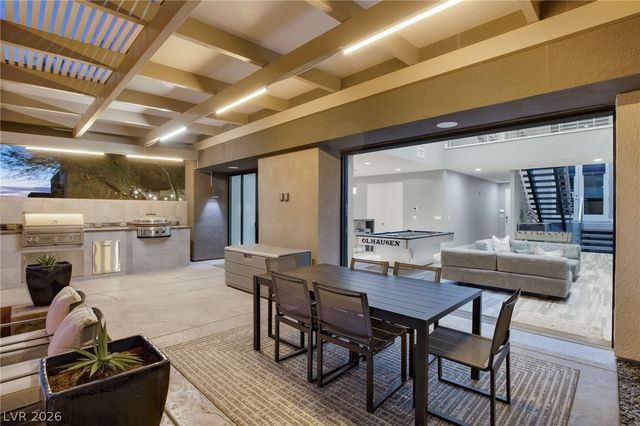 921 Vegas View Drive, Henderson, NV 89052