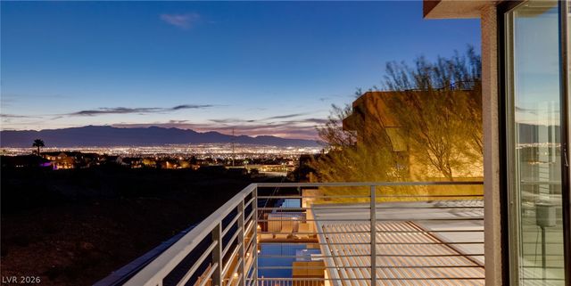 921 Vegas View Drive, Henderson, NV 89052