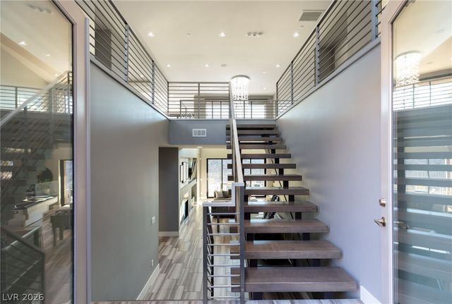 921 Vegas View Drive, Henderson, NV 89052