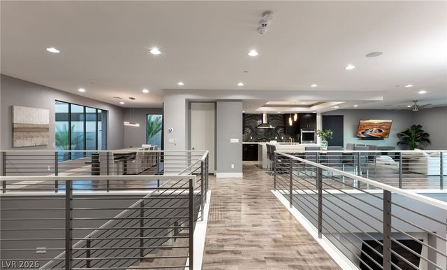 921 Vegas View Drive, Henderson, NV 89052