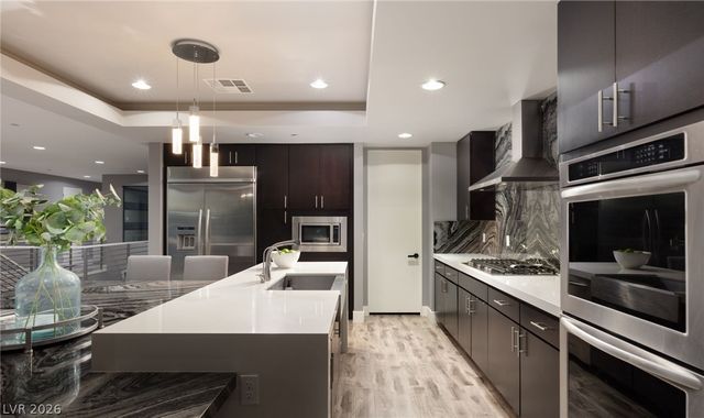 921 Vegas View Drive, Henderson, NV 89052