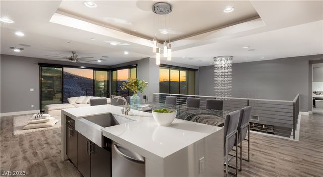 921 Vegas View Drive, Henderson, NV 89052