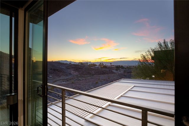 921 Vegas View Drive, Henderson, NV 89052