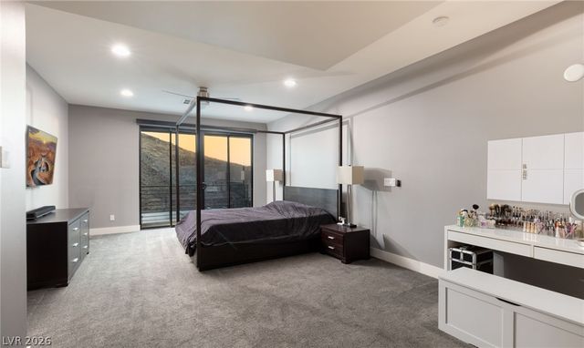 921 Vegas View Drive, Henderson, NV 89052