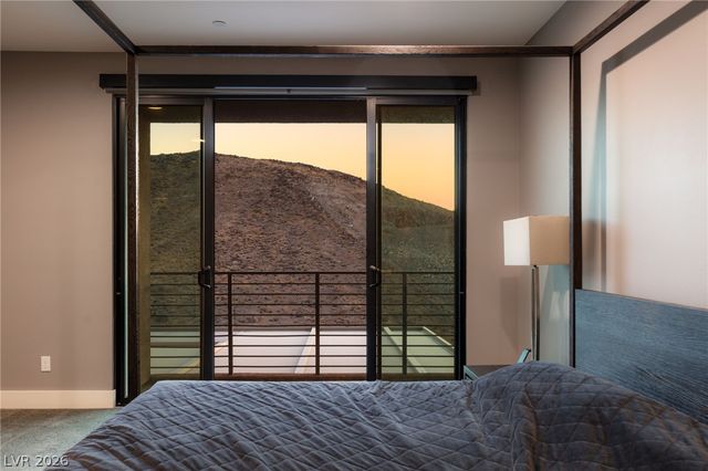 921 Vegas View Drive, Henderson, NV 89052