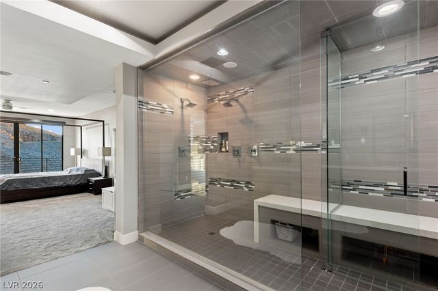 921 Vegas View Drive, Henderson, NV 89052