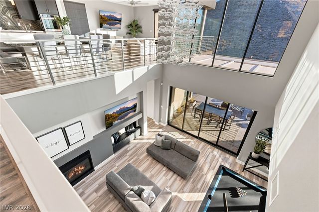 921 Vegas View Drive, Henderson, NV 89052