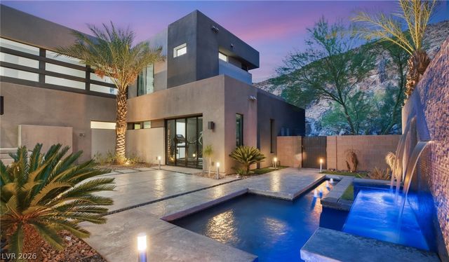 921 Vegas View Drive, Henderson, NV 89052