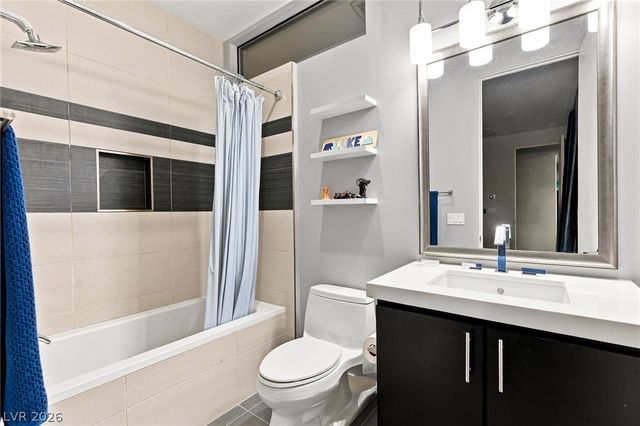 921 Vegas View Drive, Henderson, NV 89052