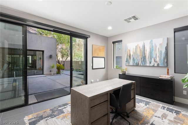 921 Vegas View Drive, Henderson, NV 89052