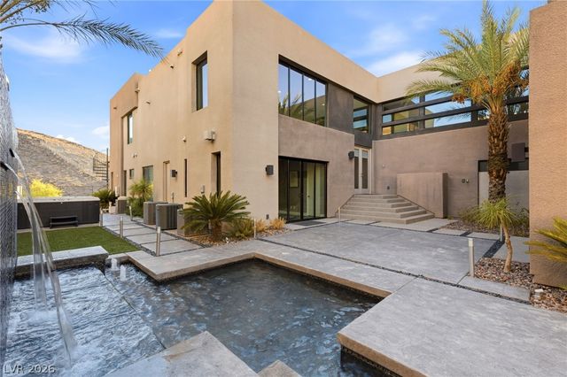 921 Vegas View Drive, Henderson, NV 89052