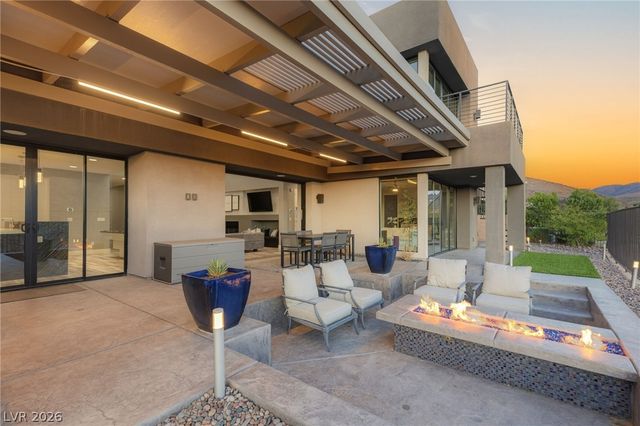 921 Vegas View Drive, Henderson, NV 89052