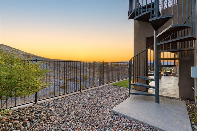 921 Vegas View Drive, Henderson, NV 89052