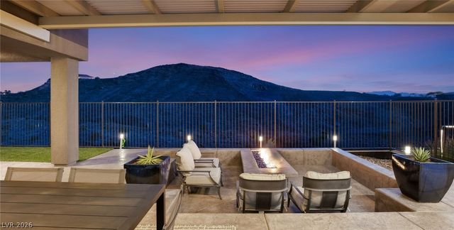 921 Vegas View Drive, Henderson, NV 89052