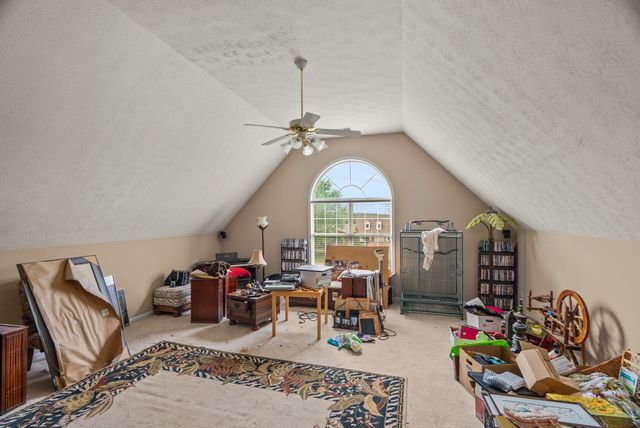 813 Shun Pike, Cottontown, TN 37048