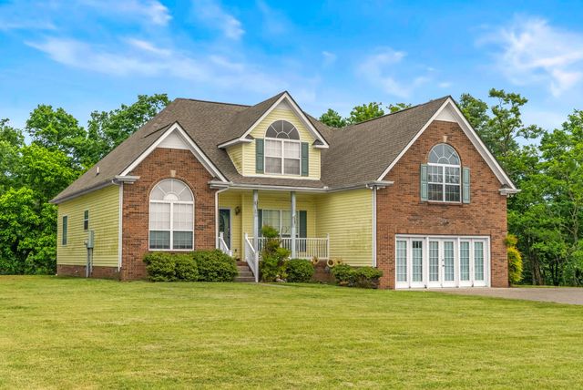 813 Shun Pike, Cottontown, TN 37048