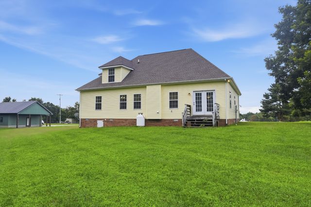 813 Shun Pike, Cottontown, TN 37048