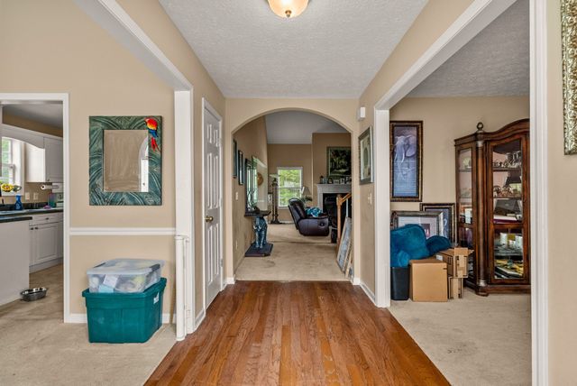 813 Shun Pike, Cottontown, TN 37048
