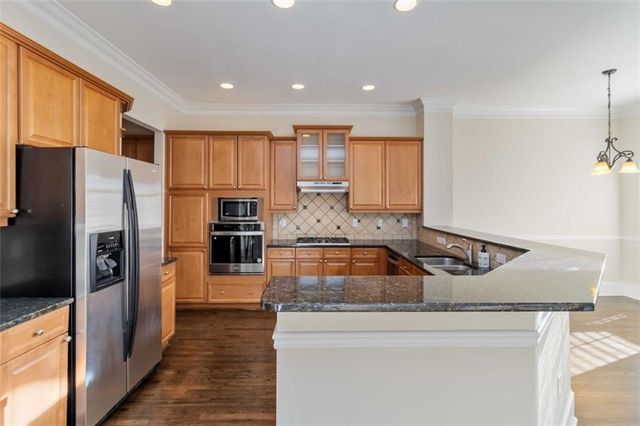 5460 GLENRIDGE View, Atlanta, GA 30342