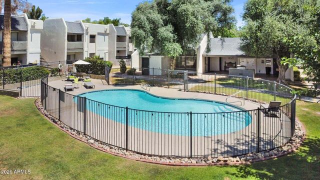 302 E MONTE VISTA Road C2, Phoenix, AZ 85004