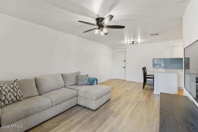 302 E MONTE VISTA Road C2, Phoenix, AZ 85004