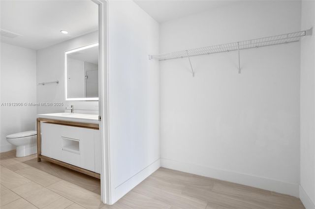 2000 Metropica Way 2504, Sunrise, FL 33323