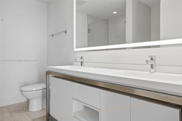 2000 Metropica Way 2504, Sunrise, FL 33323