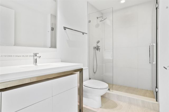 2000 Metropica Way 2504, Sunrise, FL 33323