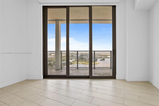 2000 Metropica Way 2504, Sunrise, FL 33323