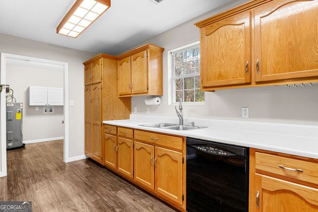 3957 Tommy Lee Cook Road, Newnan, GA 30263