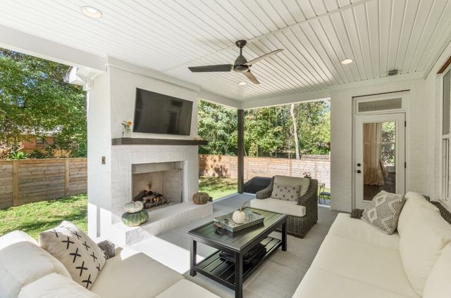 614 Peach Valley Rd, Gallatin, TN 37066