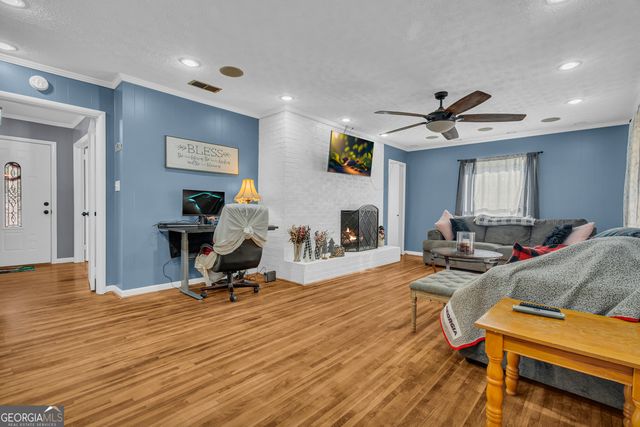 72 Cade Street, Hartwell, GA 30643