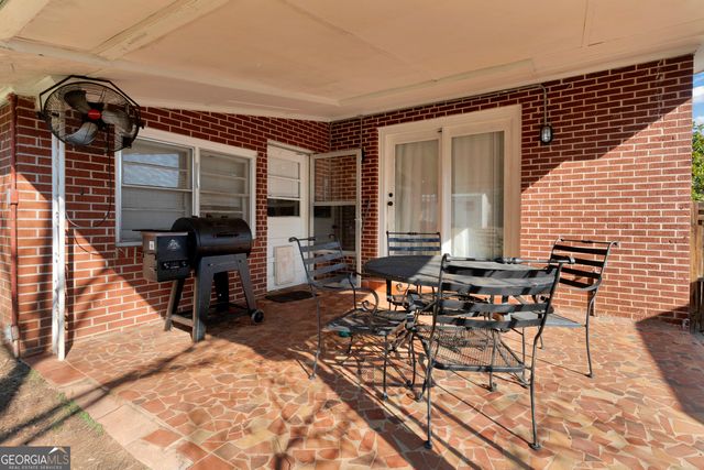 72 Cade Street, Hartwell, GA 30643