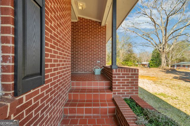 72 Cade Street, Hartwell, GA 30643