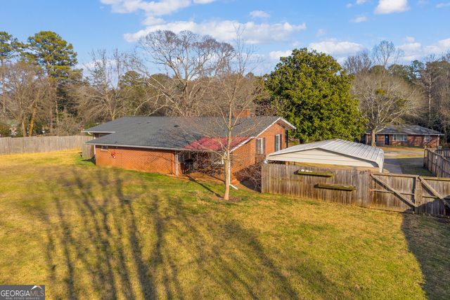 72 Cade Street, Hartwell, GA 30643