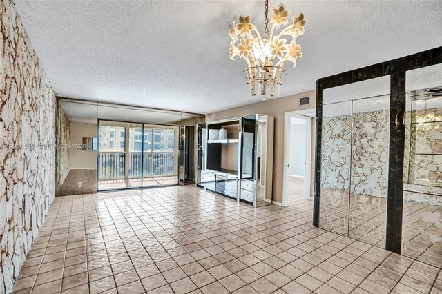 14475 Strathmore Ln 406, Delray Beach, FL 33446