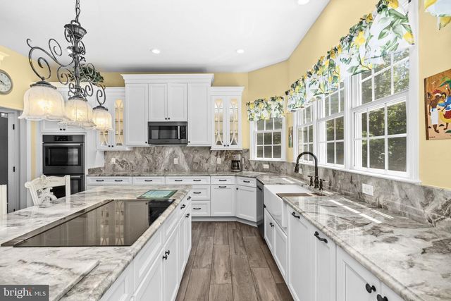 10 CAVAL CADE LN, Stafford, VA 22556