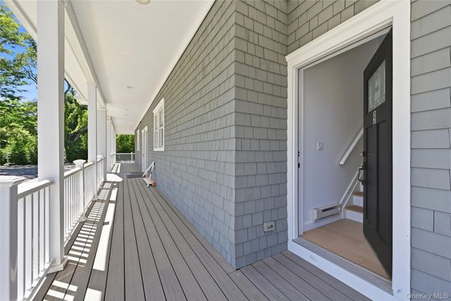 19 Montauk Highway 9, Westhampton, NY 11977
