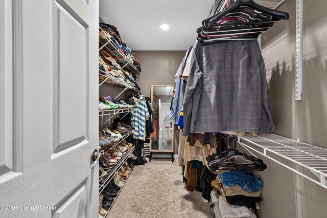 2410 Cross Hill Rd, Louisville, KY 40206