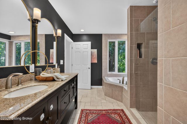 2410 Cross Hill Rd, Louisville, KY 40206