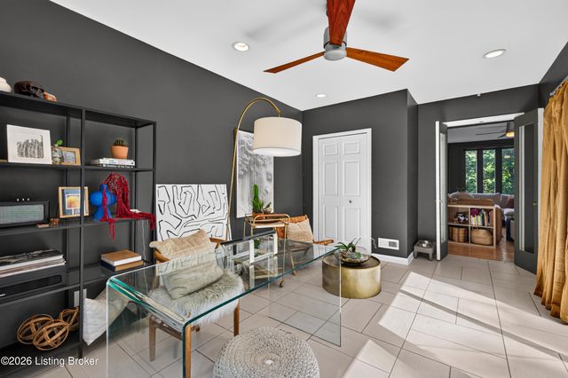 2410 Cross Hill Rd, Louisville, KY 40206