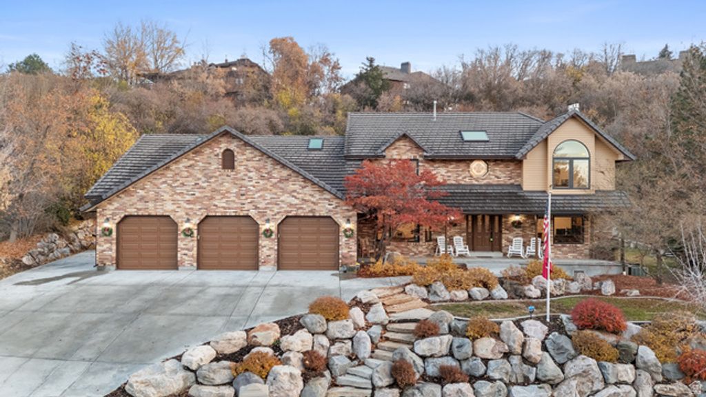 1225 E 5275 S, South Ogden, UT 84403