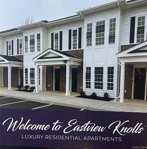 221 Eastview Drive 17, Central Islip, NY 11722