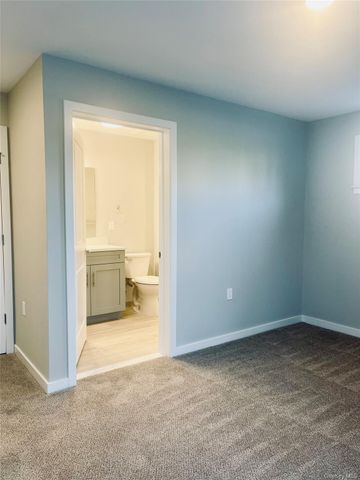 221 Eastview Drive 17, Central Islip, NY 11722