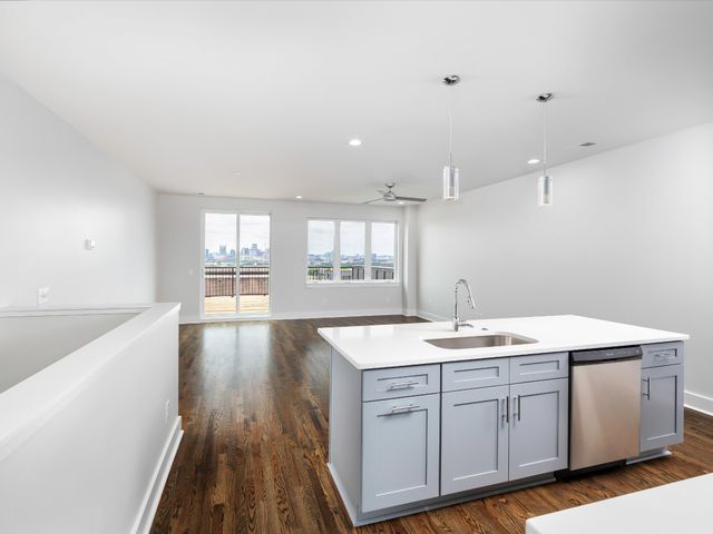 13A Fern Ave, Nashville, TN 37207