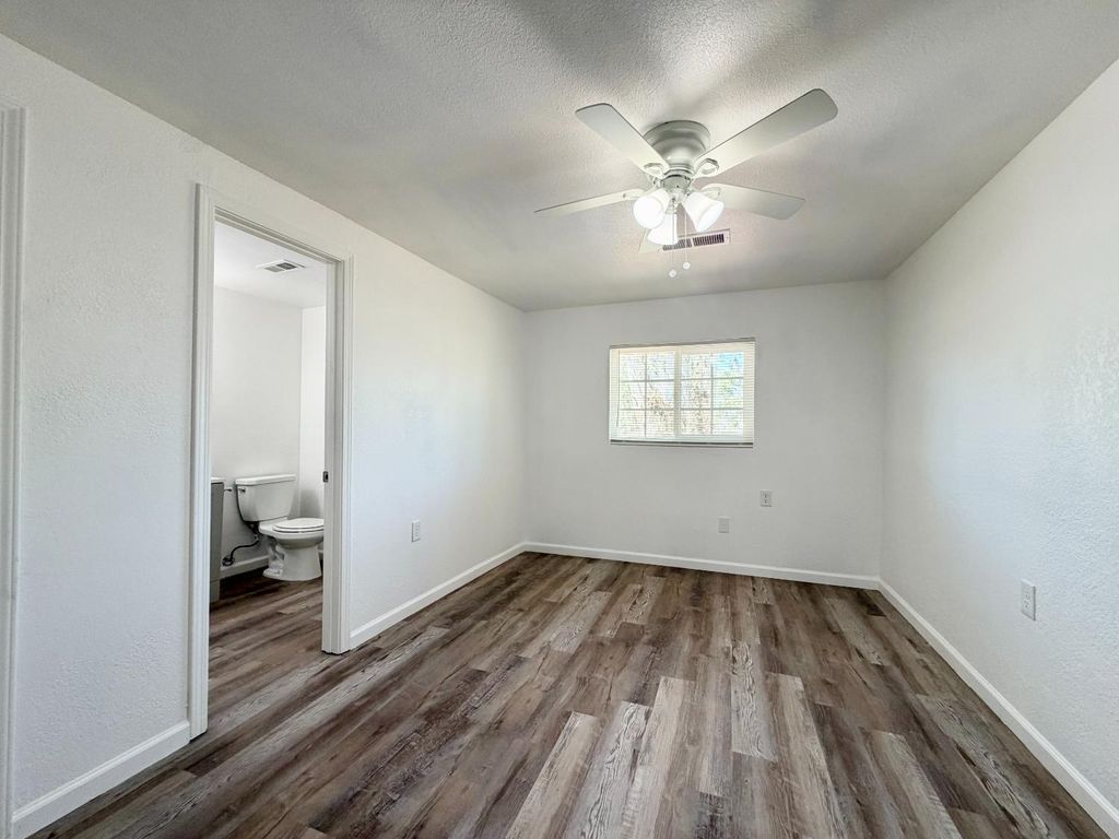 Image 10 of property listing at 25706 Ellis Street, Madera, CA 93638